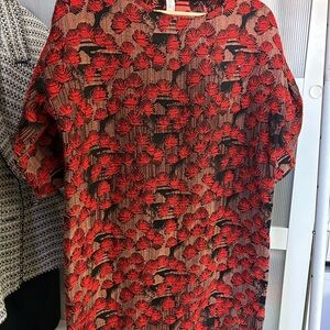 Eve Gravel Red and Black dress